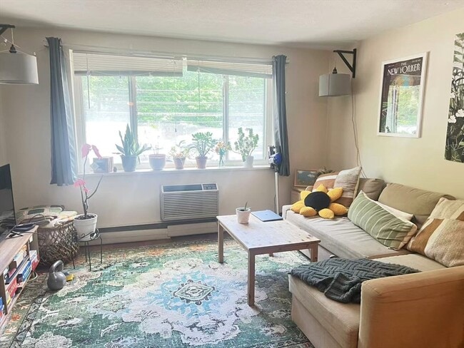Photo - 212 Kent St Apartments Unit B1