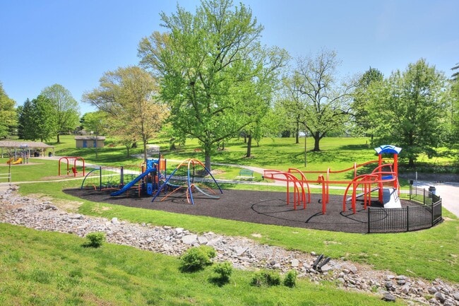 Building Photo - 3 Bed/3.5 Bath Home for Rent in Bridgeton (Pattonville School District)