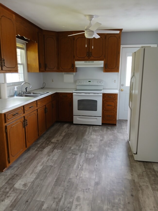 Photo - 141 Burwood Pl