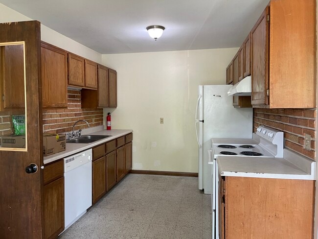 Photo - 166 Kendall Ave Unit 1