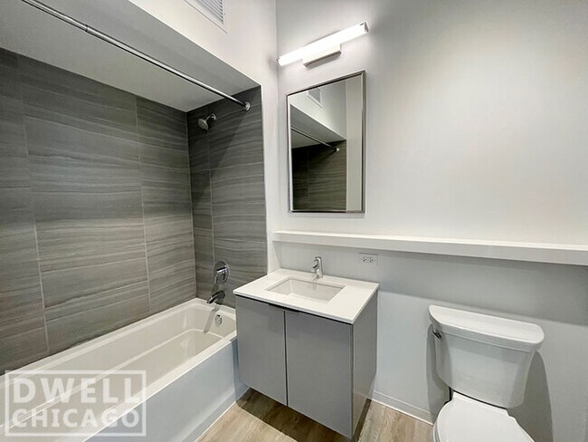 Photo - 2722 W Belden Ave Unidad 1