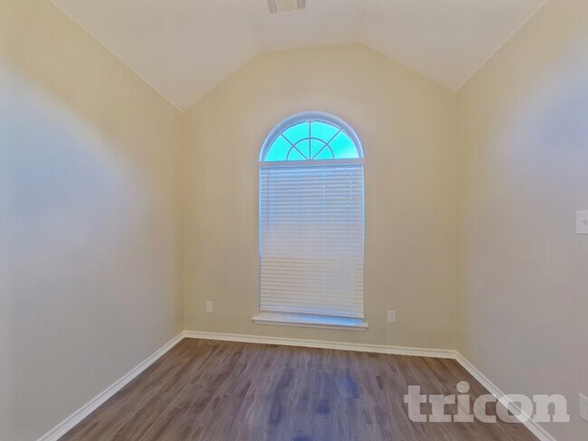 Photo - 6356 Ferncreek Ln