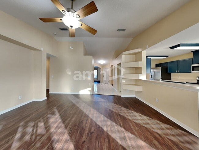 Photo - 4021 Kingsfield Dr