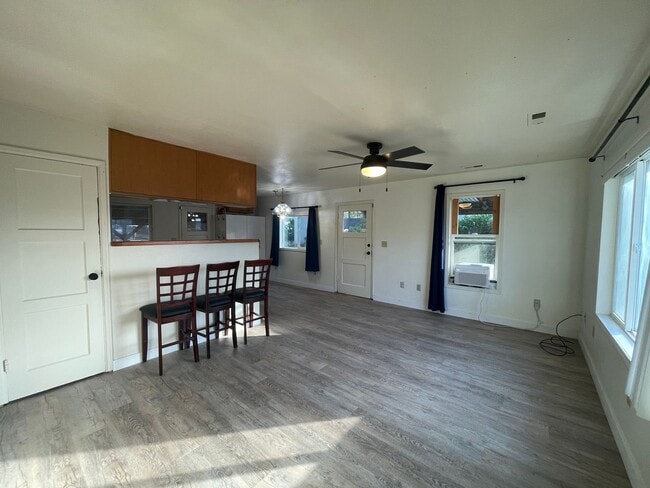 Photo - EAST BREMERTON DUPLEX 2 BED 1 BATH