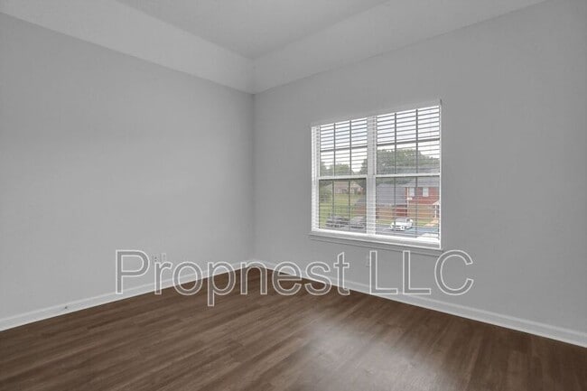 Photo - 769 Barrington Woods Cove