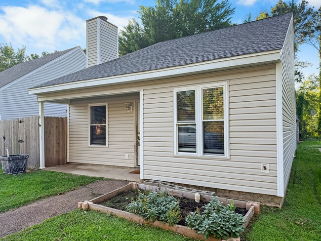 Photo - 173b Cumberland Rd