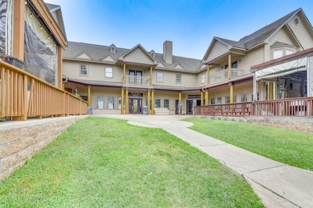 Building Photo - 605-606 6th St Unit D Rental