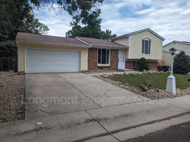 Photo - 2350 Bowen St House