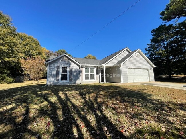 Photo - 1630 Creek Crossing SE