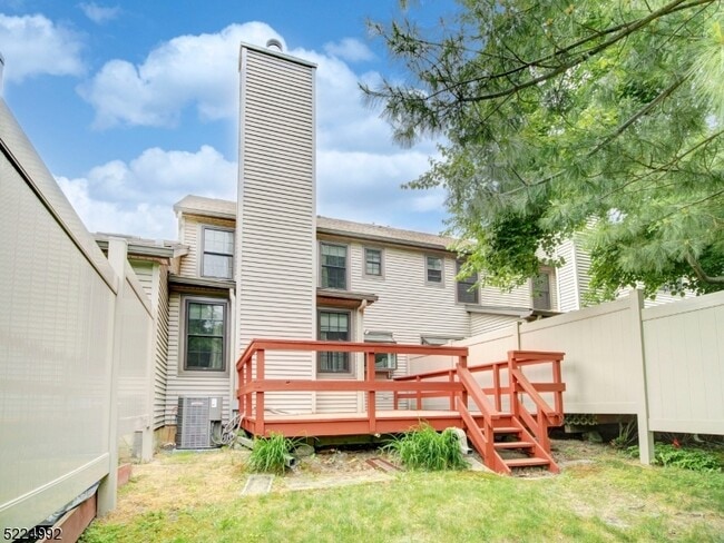 Photo - 402 Marten Rd