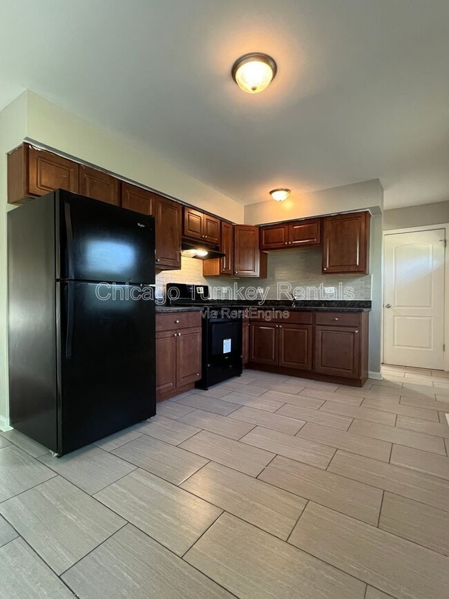 Photo - 17504 Oakwood Dr