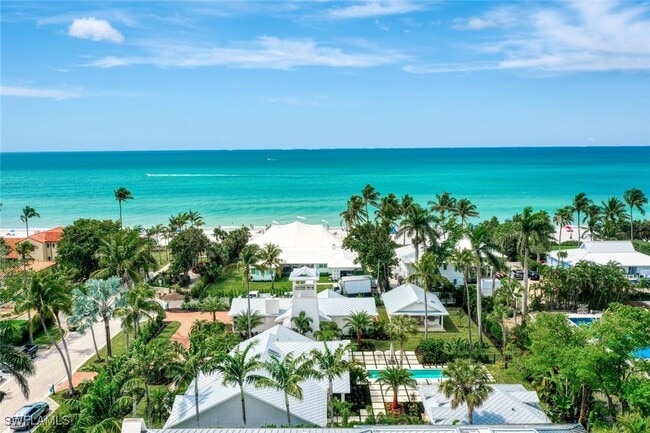 Building Photo - 67 8th Ave S