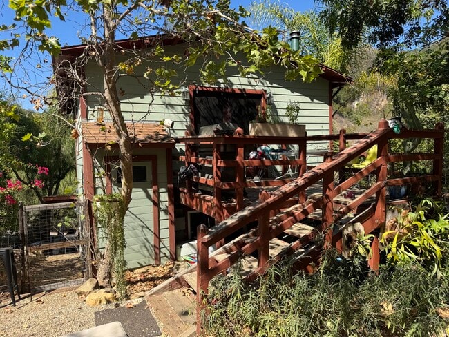 Building Photo - 1734 Topanga Skyline Dr Unit B Rental