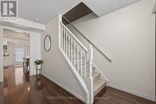 Photo - 1320 Savannah Dr