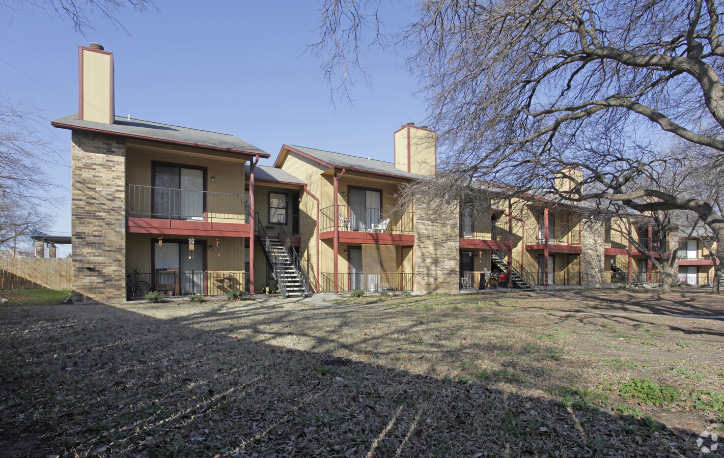 Photo - 12 Oaks Apartments