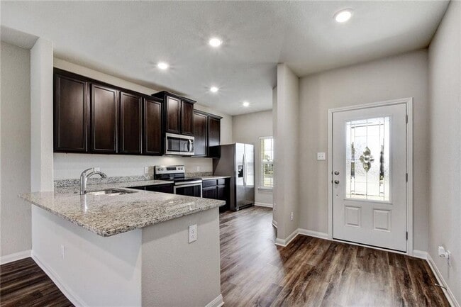 Photo - 313 Mount Vernon Way