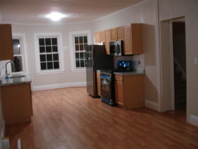 Photo - 25 Milford Pl Apartment
