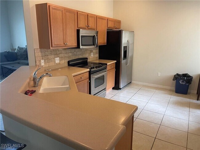 Photo - 5706 Mayflower Way Unidad 205