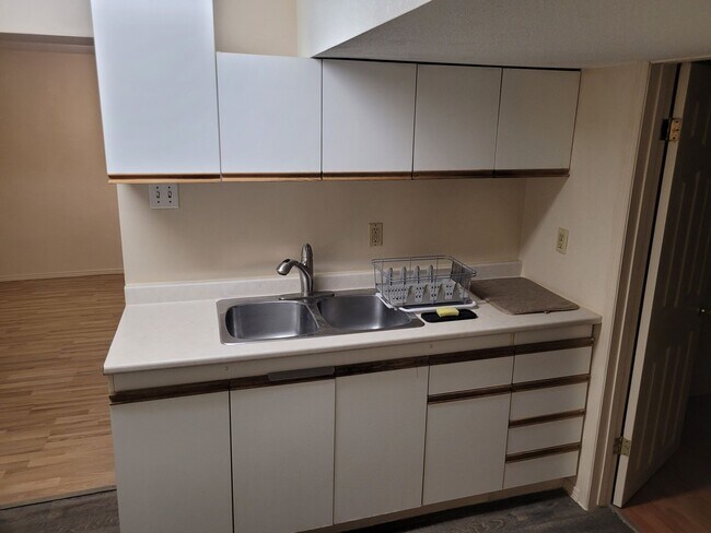 Photo - 76 Cedar St Unit Lower