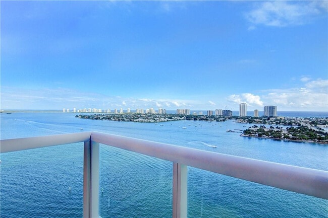 Photo - 2640 Lake Shore Dr Unidad 2211