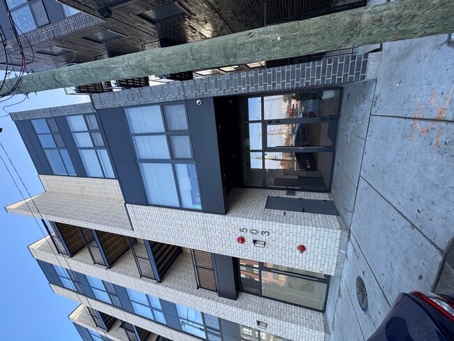 Photo - 451 E Pershing Rd