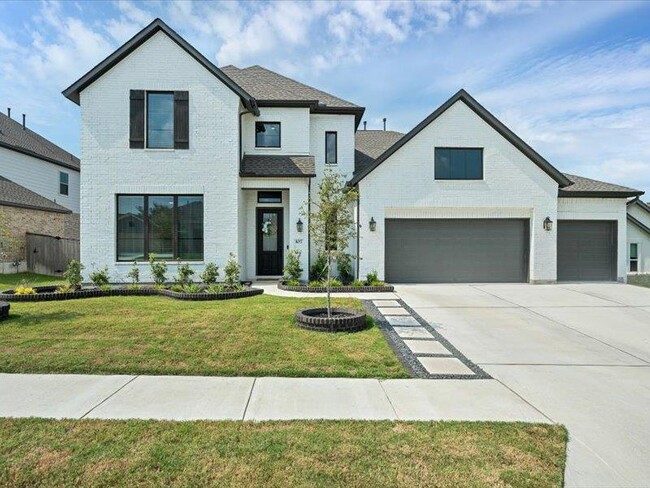Building Photo - 107 Robert Brown Ln