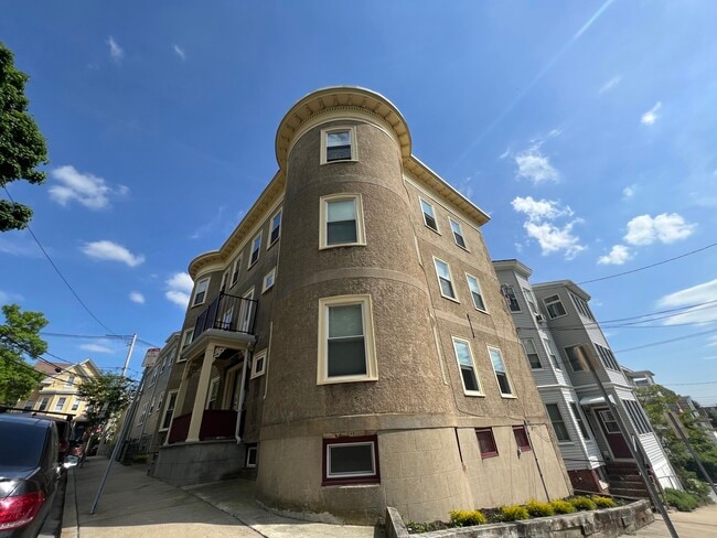 Photo - 51 Ibbetson St Unit 3
