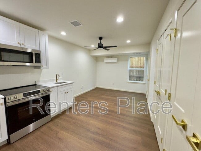 Photo - 1140 S Quincy Ave