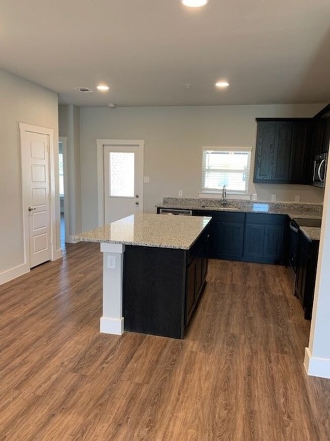 Photo - Beautiful Townhome in Great Location