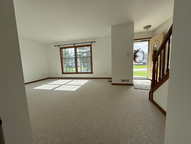 Photo - 236 Crabapple Ln