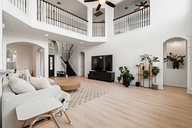 Photo - 4710 Devonberry Ln