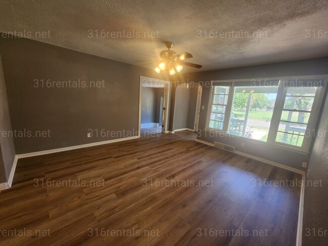 Photo - $1,050 - 3 bedroom / 1 bathroom - Single Family Home *COMING SOON*