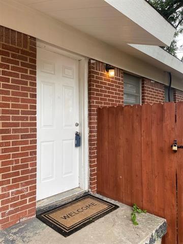 Photo - 410 E 2nd St