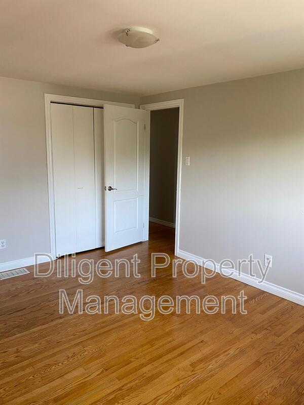 Photo - 1326 Hopewell Ave