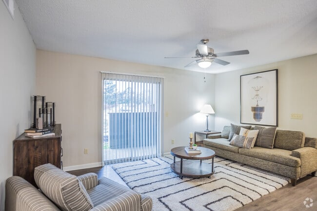 2 BR, 2 BA - Renovated - 1130 SF - Champions Hills at Windyke