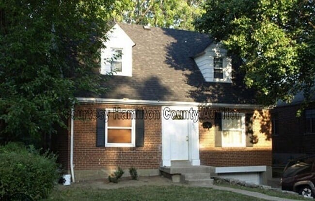 Building Photo - Golf Manor beauty Rental