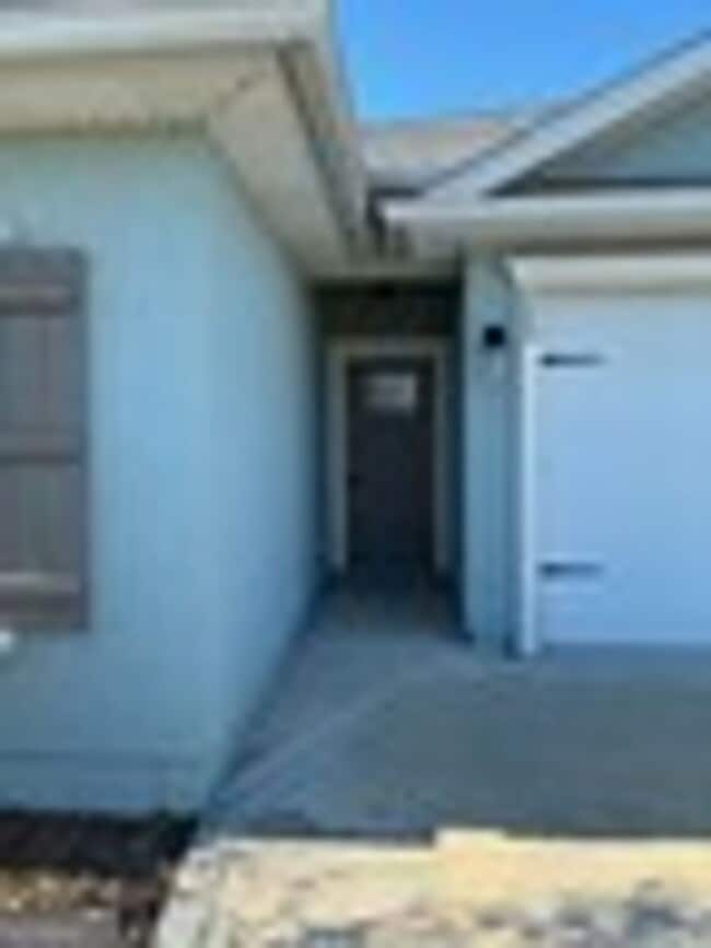 Photo - 223 The Villas Wy