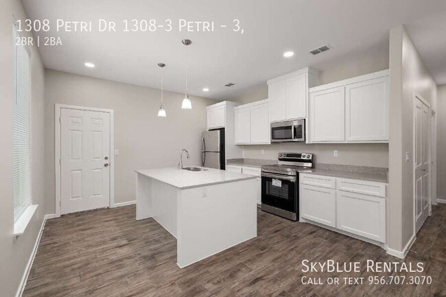 Building Photo - 1308 Petri Dr Unit 3,