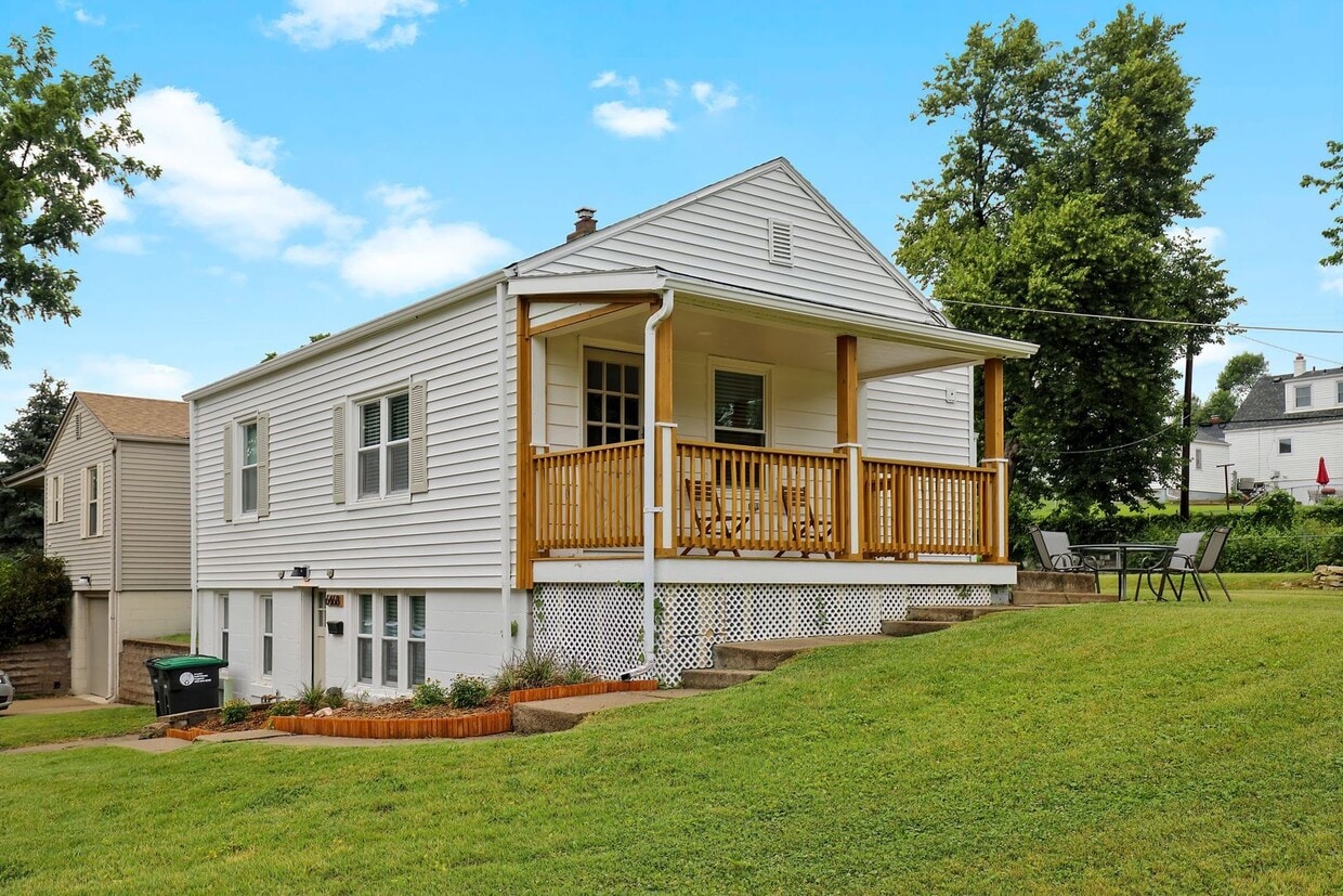 3BR Aksarben- walking distance UNO, Availa... - 3BR Aksarben- walking distance UNO, Availa...