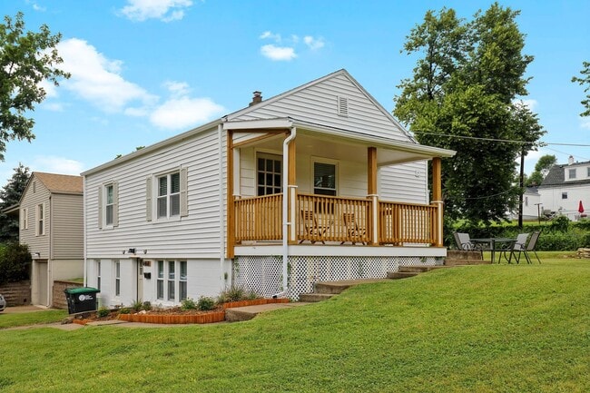 3BR Aksarben- walking distance UNO, Availa... - 3BR Aksarben- walking distance UNO, Availa... House