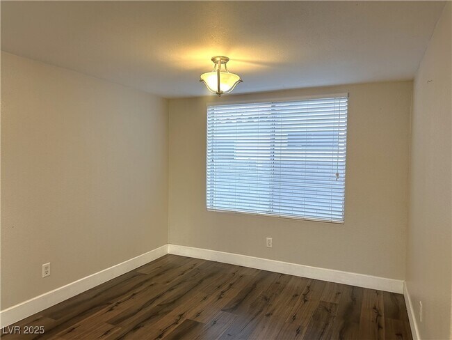 Photo - 340 Abbington St