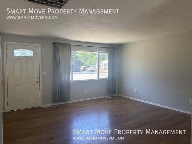 Photo - 5216 W Wylie Ln
