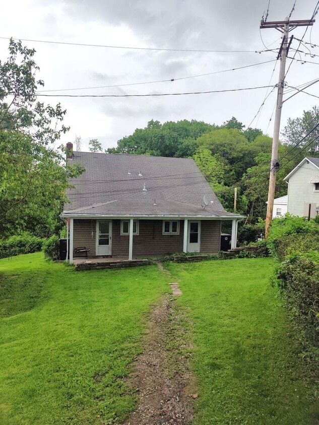 *Recently Updated 2BD/1.5BA Duplex Availab... - *Recently Updated 2BD/1.5BA Duplex Availab...