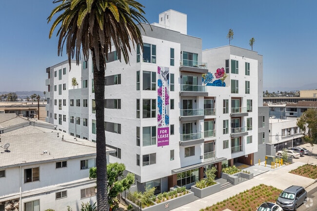 Building Photo - The Hummingbird LA - Brand New Rental