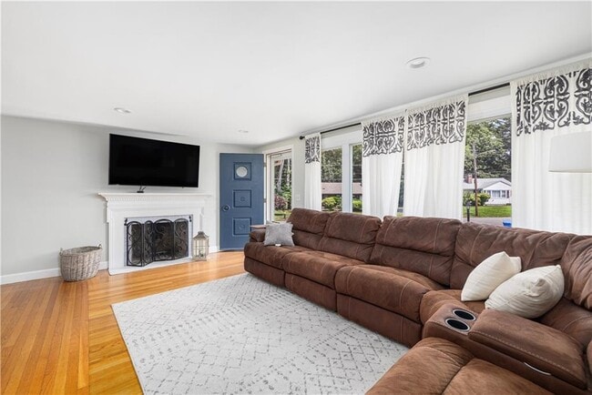 Photo - 96 Redwood Dr