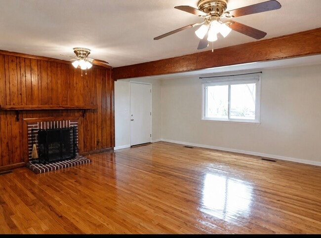 Photo - 3/1 bath - Town acres school district!- Showings to start 6/10