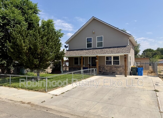 Photo - 187 B St