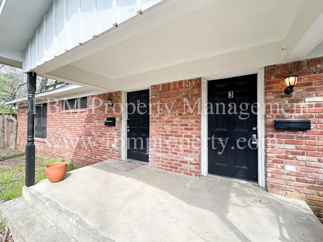 Photo - 106 S Kaufman St Unit 3