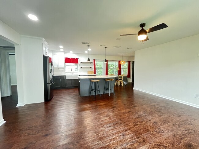 Beautifully Renovated 3 Bedroom Single Family Near Cleveland Heights Golf Course