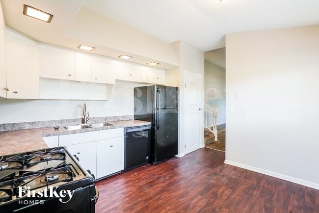 Photo - 2629 75th St